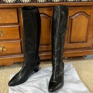 Robert Clergie SZ 6.5 black tall leather boots.